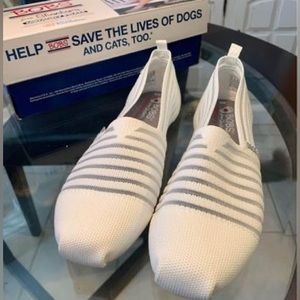 NWOT Bobs White Slip-On Shoe